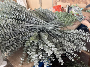Hierba del Dinero de Plástico Verde Polvoriento de 78 cm (Eucalipto, Desmodium, Lysimachia) para el Hogar, Regalos de Navidad, Funerales y Decoración de Tumbas - Product Image 5