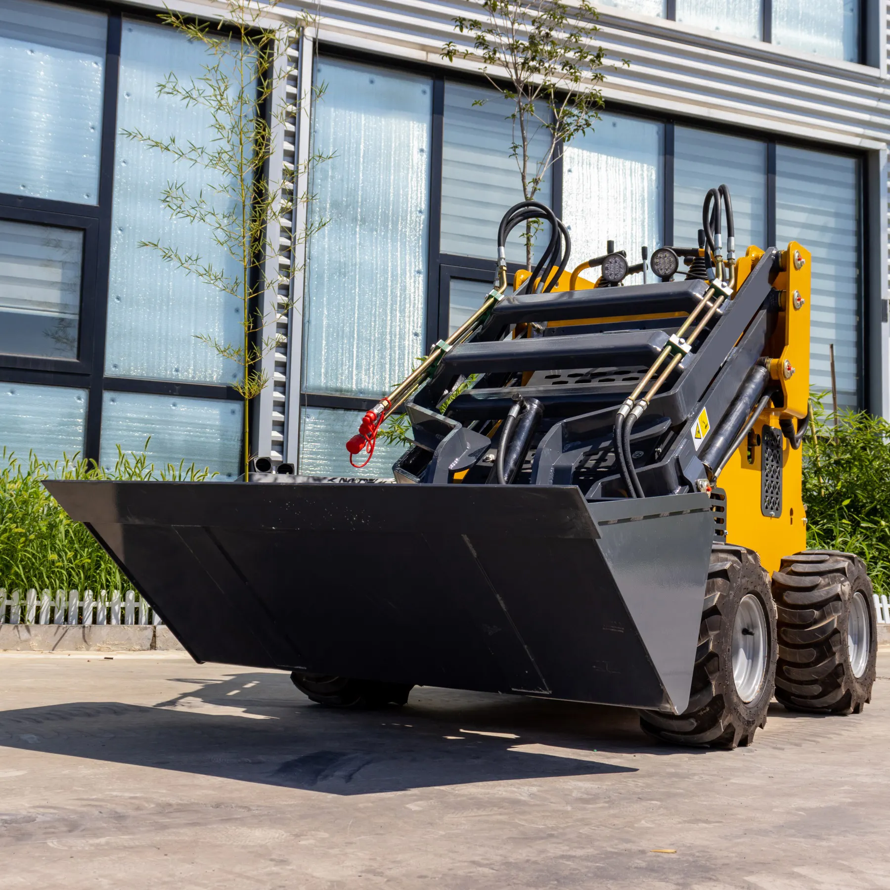 CE Mini Track Skid Steer Harga 4X4 Micro Wheel Loader Skid Steer dengan beberapa lampiran untuk diskon besar