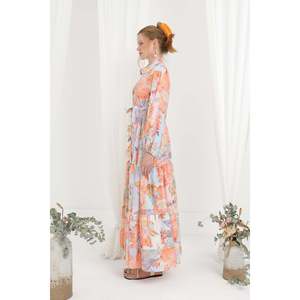 เดรสยาวพิมพ์ลายดอกไม้ คอจีน ทรงเอไลน์ ผ้าชีฟองสีส้ม ระบายอากาศได้ดี สำหรับผู้หญิง - Product Image 3