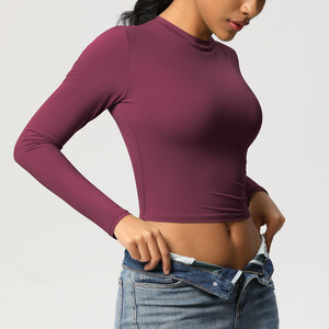 Camiseta atlética transpirable de manga larga de compresión de secado rápido para correr, entrenamiento de gimnasio y entrenamiento - Product Image 6