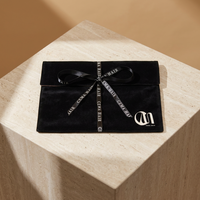 Pochette personnalisée en velours noir, sac à poussière en faux daim pour perruques, vêtements, bijoux, lunettes et accessoires