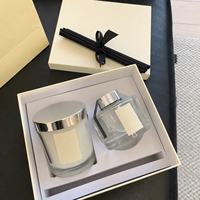 Bougie parfumée de luxe artisanale en cire de soja, diffuseur de parfum poire et freesia, désodorisant longue durée en pot de verre pour la maison et l'intérieur, idéal pour les fêtes.