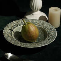 Vente en gros directe d'usine, assiettes à dessert en porcelaine à fleurs embossées de style nordique vintage, assiettes à dîner en céramique pour restaurant