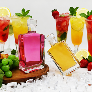 Bouteilles d'alcool en verre <span class=keywords><strong>de</strong></span> qualité supérieure avec liège en verre Tailles 50ml 100ml 200ml Petites bouteilles réutilisables pour les cadeaux <span class=keywords><strong>de</strong></span> vin faits maison et l'échantillonnage - Product Image 4