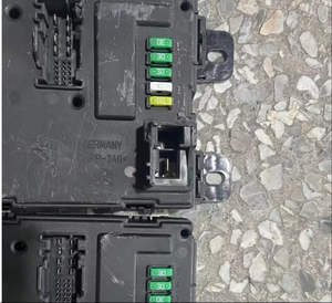 适用于3系列F30/F35/320/330 1系列F20 <span class=keywords><strong>2</strong></span>系列<span class=keywords><strong>REM</strong></span>车身模块电源SAM电脑后保险丝盒新型DC 24V - Product Image 3