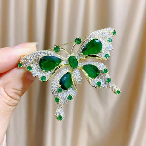 Broche Borboleta Esmeralda de Indústria Pesada Europeia, Versátil e Exquisito, Broche de Inseto Animal para Casaco e Cardigan - Product Image 2