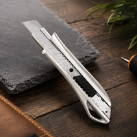 Échantillons Gratuits – Couteau Découpeur Robuste 18 mm en Alliage d'Aluminium Rétractable – Couteau Utilitaire Automatique à Bouton Poussoir