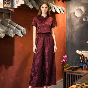 Vêtements pour femmes originaux, nouveau style chinois, pantalon large à taille haute élastique en soie rouge Xiangyun Sha, amincissant, 5910 - Product Image 1