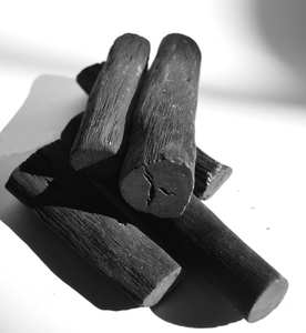 Carbón Natural de Manguezal para Barbacoa y Restaurantes – Alto Contenido de Carbono, Larga Duración, Sin Humo - Product Image 4