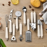 Ensemble d'ustensiles de cuisine en acier inoxydable avec logo personnalisé, poignée blanche, comprenant éplucheur, ouvre-boîte, coupe-pizza et plus encore