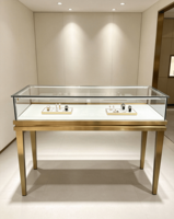 Vitrine murale moderne en bois blanc pour bijoux, présentoir de vente au détail personnalisé pour magasin de luxe, origine Chine