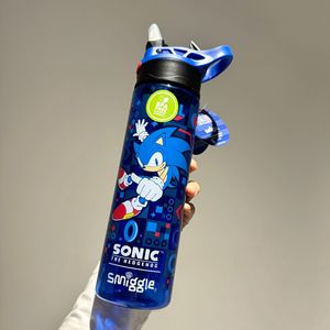 Vaso <span class=keywords><strong>de</strong></span> Agua Infantil Smiggle <span class=keywords><strong>de</strong></span> Minecraft, Verde, <span class=keywords><strong>de</strong></span> Plástico, Gran Capacidad, con Spray, Antideslizante, Deportivo - Product Image 2