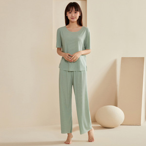 <span class=keywords><strong>Pigiama</strong></span> da coppia in seta di ghiaccio estivo all'ingrosso set <span class=keywords><strong>pigiama</strong></span> da <span class=keywords><strong>uomo</strong></span> Plus Size allentato morbido 2 pezzi pigiameria da donna - Product Image 6