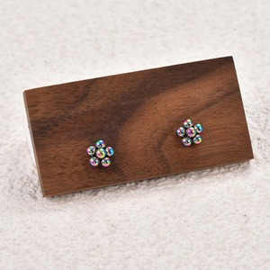 Petites boucles d'oreilles clous en acier inoxydable avec fleurs, couleur or et argent, mini perles, bijoux de piercing pour femmes et filles - Product Image 4
