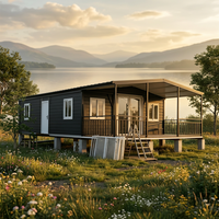 Maison conteneur préfabriquée moderne en acier résistant aux intempéries avec balcon central pour résidence de vacances