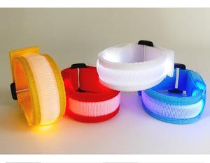 Bracelet lumineux LED personnalisé avec logo, idéal pour les fêtes, concerts et événements, en nylon tissé, très vendu - Product Image 5