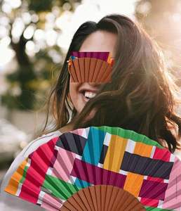 เตารีดไม้พับด้วยมือถือด้วยมือพร้อมผ้าเนื้อแข็งพับพัดลมมือทำจากไม้ - Product Image 1