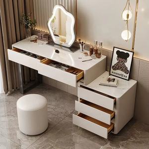 Coiffeuse à panneau de roche design simple et moderne Petite table de maquillage en verre avec miroir éclairé pour chambre à coucher, hôtel et appartement - Product Image 2