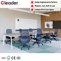 Table de conférence modulaire en stratifié chêne clair avec pieds en métal blanc et base en panneau pour bureau, salle de réunion moderne