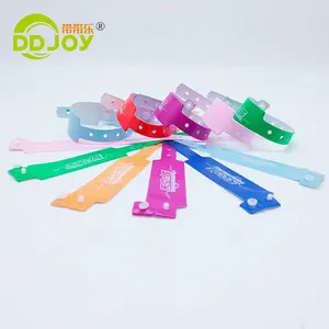 2020 DDjoy Lễ Hội Sự Kiện Mặt Hàng Nhà Máy Sản Xuất VIP Nhập Học Tùy Chỉnh Vinyl Pvc Nhựa Bracelet