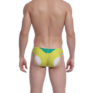 <span class=keywords><strong>Maillot</strong></span> <span class=keywords><strong>de</strong></span> <span class=keywords><strong>bain</strong></span> pour <span class=keywords><strong>homme</strong></span> <span class=keywords><strong>de</strong></span> couleur unie <span class=keywords><strong>Maillot</strong></span> <span class=keywords><strong>de</strong></span> <span class=keywords><strong>bain</strong></span> triangle simple et sexy à la mode Bikini triangle serré <span class=keywords><strong>de</strong></span> couleur unie Logo à motif personnalisé - Product Image 3