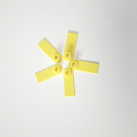 Étiquettes d'oreille GPS Lora pour porcs vaches chiens avec un design spécial et des étiquettes d'oreille réfléchissantes pour la surveillance