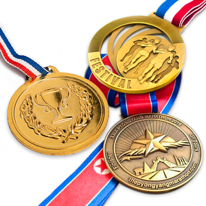 Diseño del fabricante personalizado Metal Marathon Running Finish Soccer <span class=keywords><strong>Football</strong></span> Sport Award Medallas Trofeos y placas - Product Image 2