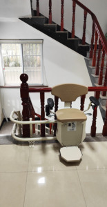 Ascensor de Escaleras Inteligente de Fábrica OEM, Tipo Línea Recta/Curva, Diseño Moderno, Control Retráctil, Pedal Plegable, Asiento Giratorio - Product Image 6