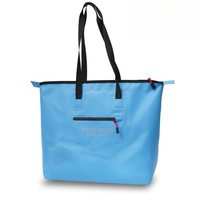 Sac à dos étanche en PVC de 30 L avec poignée pour le camping et la randonnée, le stockage et la personnalisation pour les sports de plein air