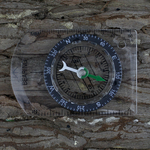 Brújula portátil de acrílico de alta calidad, accesorio práctico para acampada de fábrica, venta al por mayor, nuevos artículos al aire libre - Product Image 4