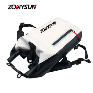 กระเป๋าเป้สะพายหลัง PVC สำหรับเดินป่า ท่องเที่ยว พิมพ์โลโก้ได้ กันน้ำ ผ้าใบกันน้ำ สำหรับตั้งแคมป์ แบบม้วนปิดปากกระเป๋า  กระเป๋าแห้งพับได้ กันน้ำ - Product Image 4