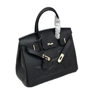Sac à main carré en cuir pleine fleur gaufré platine à motif cheval, avec rabat, porté épaule/bandoulière, style rétro européen pour femme