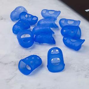 Custom Hittebestendige Siliconen <span class=keywords><strong>Rubber</strong></span> Vinger Tips Protector Cover Caps Babybedjes Voor Gitaar Spelen - Product Image 5