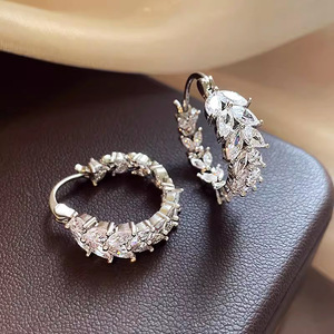 Orecchini a polsino a foglia Marquise da donna, stile francese, accessori per l'orecchio da indossare tutti i giorni - Product Image 4