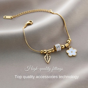 Bracelet en acier inoxydable plaqué or 18 carats Aoran, best-seller, trèfle à cinq feuilles, luxe, tendance, cadeau pour femme - Product Image 2