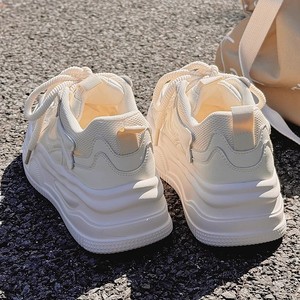 Pequeños zapatos blancos para mujer, novedad de 2024, zapatos de malla de verano, malla transpirable, fondo grueso, realce, zapatos deportivos informales - Product Image 2
