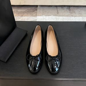 Zapatos de Mujer de Diseño, Bailarinas de Cuero Genuino, Versátiles, Planos, con Tacón Bajo, Suela Antideslizante y Lazo Decorativo - Product Image 2