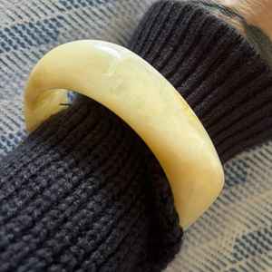 Brazaletes de Resina de Moda para Mujer con Diseño Elegante, Material Ligero y Duradero y Acabado Colorido - Product Image 5