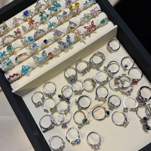 Bagues de fiançailles et de mariage tendance en cuivre et zircon mélangés, bijoux de luxe pour femmes, vente en gros à prix réduit, haute qualité - Product Image 4
