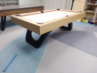 Vente directe d'usine de table de billard pliable à pieds en bois massif en spirale de 8 pieds, adaptée à la maison et aux niveaux de compétition