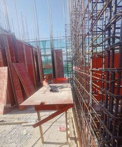 ไม้อัดป็อปลาร์ทนทาน 9 มม. E1 ดีไซน์ทันสมัย สำหรับงานก่อสร้างอาคารสูง ผลิตเร็ว เป็นมิตรกับสิ่งแวดล้อม ใช้กับงานภายนอกอาคาร ปูพื้นซีเมนต์ - Product Image 2