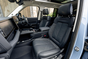 BYD Denza B5 รถยนต์ไฮบริดแบบปลั๊กอิน SUV ขนาดกลาง ขับเคลื่อนสี่ล้อ พวงมาลัยขวา รุ่น PHEV RHD รถใหม่ รถยนต์อเนกประสงค์สำหรับครอบครัว รุ่น Deluxe - Product Image 5