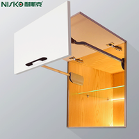 Bobbi — système de porte pliante, armoire suspendue à double couvercle