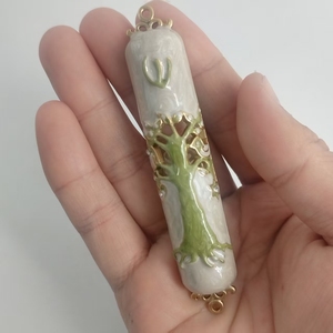 Mezuzah cylindrique en alliage de zinc peinte à la main avec décoration latérale en forme de parchemin, cadeau de déménagement sacré <span class=keywords><strong>juif</strong></span> - Product Image 2