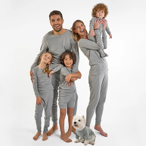 Conjunto de Pijamas Familiares a Juego de Navidad de Algodón y Bambú con Spandex Personalizables de Hongbo, Gran Venta - Product Image 2