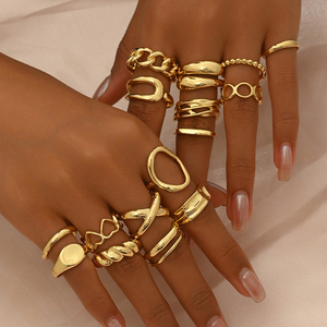 Bague géométrique plaquée or et argent de luxe exagéré, ensemble de bagues en alliage personnalisées pour femmes, bijoux tendance, vente chaude - Product Image 1