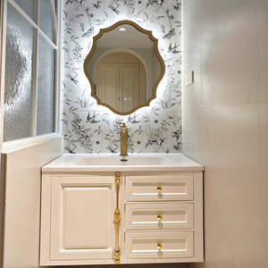 Puerta de gabinete de estilo retro europeo en color blanco perla con espejo redondo inteligente para baño. - Product Image 3
