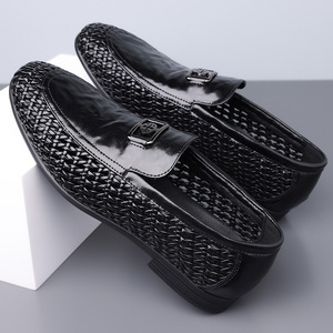 รองเท้าโลฟเฟอร์หนังทอระบายอากาศสำหรับผู้ชาย สวมใส่สบาย แบบทางการ พื้นยางส้นเตี้ย - Product Image 2