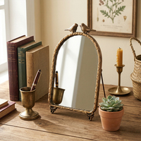 Miroir de table vintage en métal finition or antique avec décor d'oiseaux, miroir de vanité rustique sur pied en forme d'arche pour la maison et la chambre