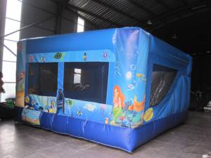 Château gonflable en forme de poisson marin avec toboggan pour location commerciale lors de fêtes - Product Image 1